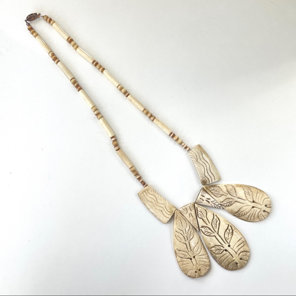 Vintage 1970s Artisan Etched Bone Statement Necklace - Picture 13 of 17
